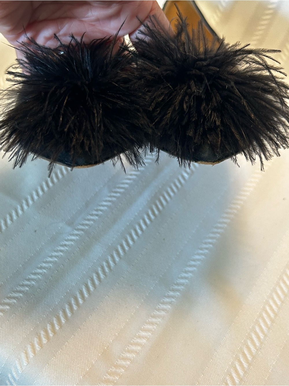 Kate Spade Zoe Pom Pom Kitten Heel Womens 6 Black Suede Feather Poms Pointed Toe - Picture 9 of 9